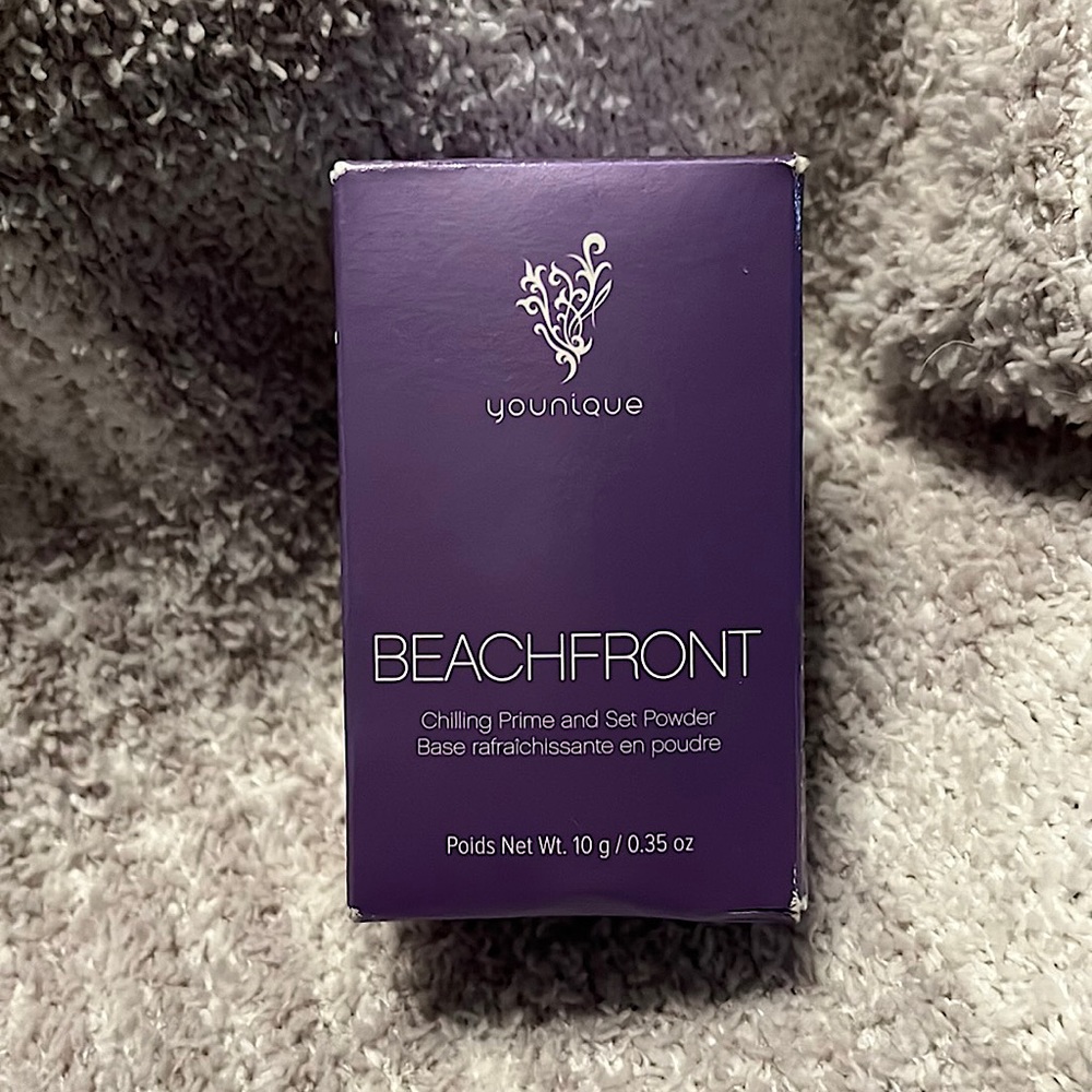 COPY - BNIB Younique Beachfront Chilling Prime AND Set Powder